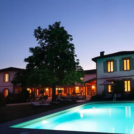 Luxurious In With Swimming Pool Apartmán